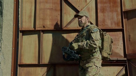 Action-Oldie: So schlägt sich Chuck Norris mit 84 Jahren bei seinem Comeback in "Agent Recon"