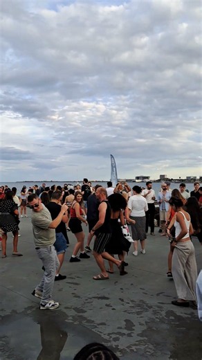 Jerusalema group dance, Amager Strand