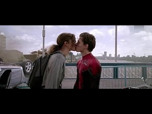 SPIDER-MAN: Far from home || Kiss Scene || MJ kisses Spider-Man || Spider-Man kisses MJ