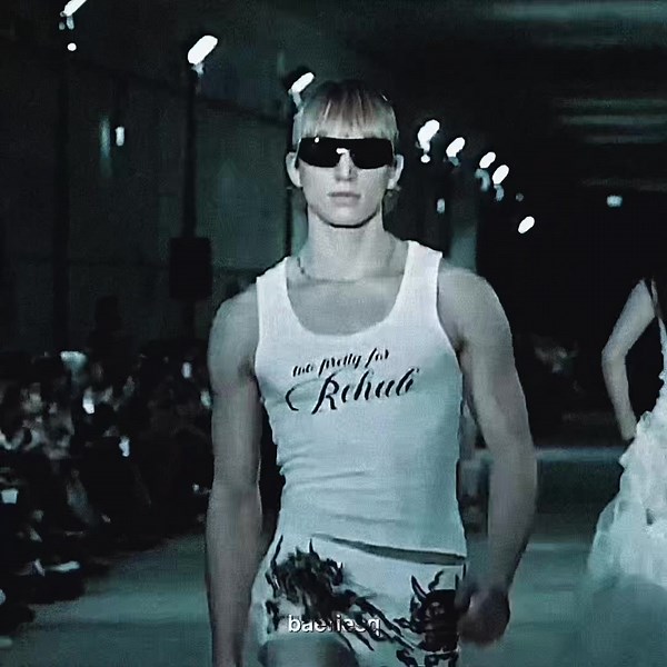 Male Model Alexander Lukowski Catwalk Edits