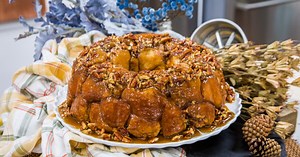 Kelly Senyei - Easy Pecan Monkey Bread