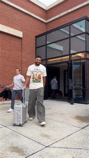 TE’s t-shirt game tough 🥶 | Dallas Cowboys