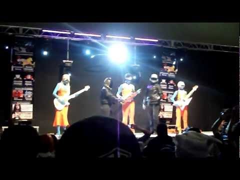Daft Punk and The Crescendolls- Interstella 5555 (cosplay )