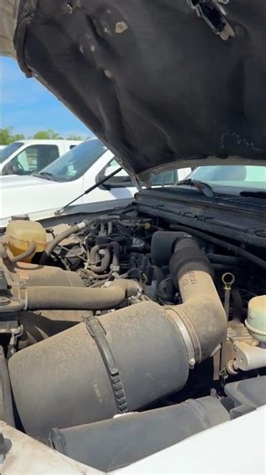 Lot 587 - 2003 Ford Excursion