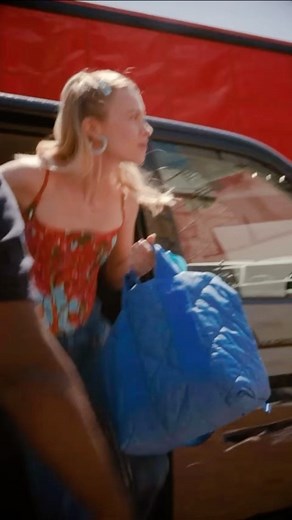 Angèle on Instagram: "GRACIAS PRIMAVERA 🥲♥️"