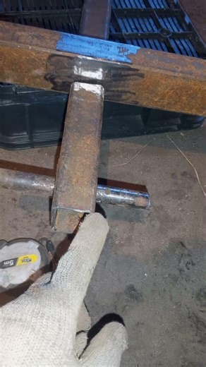 Frame for a barrel. Do-it-yourself sprayer.