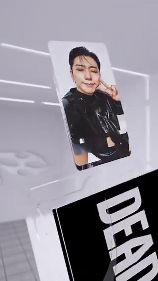 this is like one of the coolest album previews ever and it’s in 3D too!!
