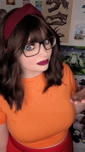 Nerdy Encounters on Instagram: "Daphne Vs Velma 💜🧡 #scoobydoo #cosplay #daphne #velma"