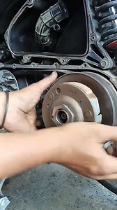 702K views · 2.5K reactions | Installing of new clucth shoe assy beat fi... #DIYMechanic #mechaniclife #fblifestyle | OAS Cycle Center | Facebook