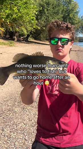 Like bro theres still 9 hours before the sun goes down #fishing #fishingmemes #fishingmn #mnfishing #kayakfishing #smallmouthbass #minnasota #canoe #howtocatchcatfish #mississippiriver #mnriver