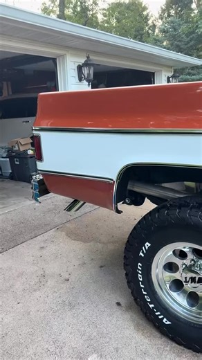 Check out this magnificent 1974 Chevrolet K20 Cheyenne on a 4” lift and 35” tires! 🤩👏🏻 Owner: Gavin Rustad —————————————————— FOLLOW Ultimate Squarebody for more content like this! | Ultimate Squarebody