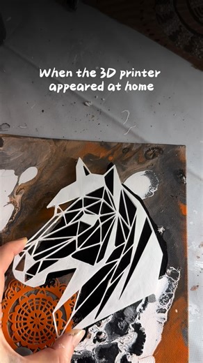 👩🏻‍🎨decorative artist in Ljubljana on Instagram: "A 3D printer opened up a whole new world. #3dprints ##horse #artistslovenia #3dhorse"