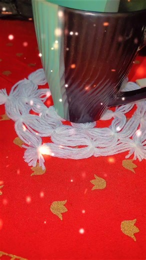 Cute Mug Rug using woolen threads for Desk 🤍✨#riyucreations08#trending#special#craft#spun#love#craft