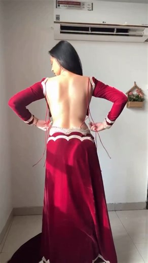 Sadhna Singh | Trending reels see more @fashion.yourclub_by_sadhna . Tanyamittal Beautifull blouse collection . #design #trending #fashion | Instagram