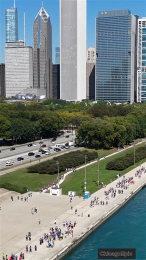 Chicago Illinois aka the "wŵar z0nE" #fblifestyle | Chicago Epic