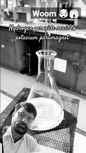 hydrogen peroxide reacts to potassium permanganate #experiment #chemistry #education #physics