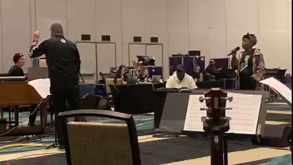 Just watched the great singer Ledesi on the Gershwin Awards honoring Joni Mitchell tonight. Here she is rehearsing for last years Grammy pre show. Might be a rehearsal but she so brought her A game. That is what a pro does…. | Leland Sklar - Bassist