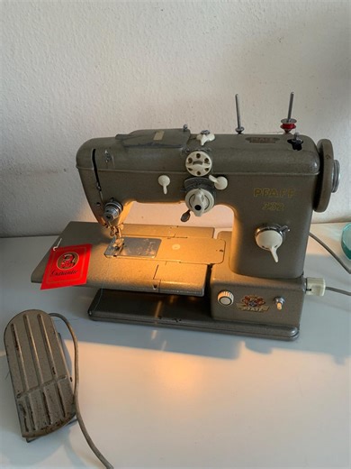 Pfaff 332 Electric Free-arm Sewing Machine, 1950s, Overhauled in 2022, Many Accessories, Sews Jeans and Leather, Metal Casing, First Owner, Vintage - Etsy