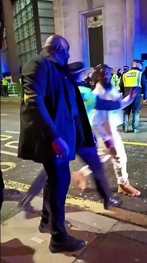 SIA A TO Z TRAINING MANUAL GUIDE FOR DOOR SUPERVISORS