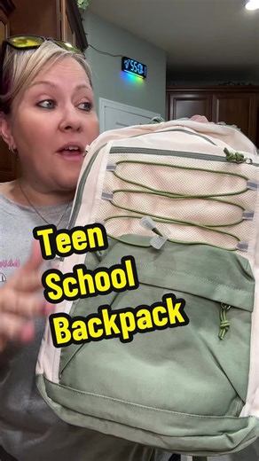 Three-piece backpack with pencil pouch and cooler bag! #launchpadleaderboard #TikTokShopBackToSchool #tiktokshopcreatorpicks #dealsforyoudays