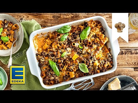 Rigatoni al forno Rezept | Italienischer Nudelauflauf mit cremiger Hackfleisch-Sahnesoße | EDEKA