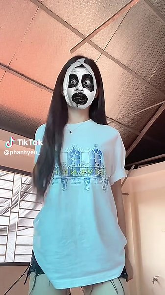 Phanh's TikTok Dancing Moves Explained