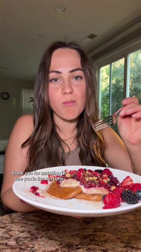 What I Ate Today as a Raw Vegan 🌿 I started my day with a mineral rich green juice Mineral Rich Green Juice (32 oz) Ingredients 4 celery stalks 1 cucumber 1 green apple 1 handful parsley 1 handful cilantro Juice of 1 lemon 1 inch fresh ginger Optional: 1 green apple if you want it sweeter This juice is rich in electrolytes, trace minerals, and hydration to start the day energized. Snacks throughout the day A big plate of berries Blueberries Strawberries Blackberries Raspberries Citrus fruit thr