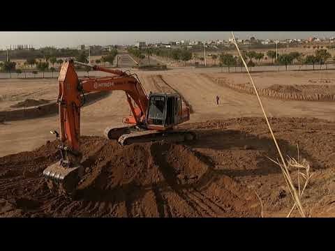 Hitachi EX200 in Action | Powerful Road Construction & Deep Excavation Work