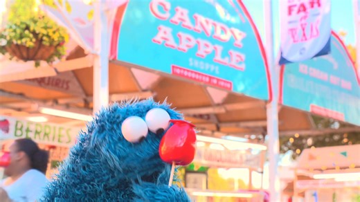 It was love at first bite for Cookie Monster! 🍪🍗🍦🌽 #SesameRoadTrip | Sesame Street