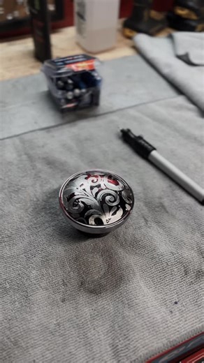 Whaleys Garage on Instagram: "Gas cap etching . . . . #whaleysgarage #harleydavidson #cholostyle #bikelife #cholo #motorcycle #softail #moto #chicanostyle"