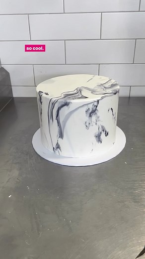 THAT MARBLE FONDANT 🤩 // The ONLY fondant I use is Bakels @pettinice as it’s just flawless every time! I love the texture of it- it has a small amount of stretch which is imperative to getting a great end result! (Not an Ad 🥰 I just live Pettinice!) // Also: The cake recipes (which were a closely kept secret for many years) are available to purchase via our website, as well as our ganache recipes! 🥰 LINK IN BIO #tiggamac #okiedokie #cakevideo #cakedecorating #cakedecorator #weddingcake #caket