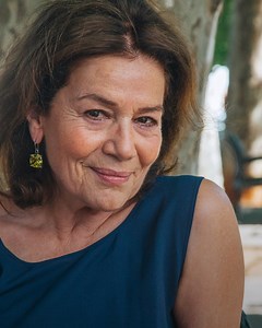78K views · 1.9K reactions | "Ohne Spiel ist mir das Leben zu ernst!" - Bis kurz vor ihrem Tod am 21. April 2019 spielte Hannelore Elsner. Und wie! Die begnadete Schauspielerin hinterließ eine große Lücke. Auch bei ihren Weggefährt*innen, die sich in diesem sehr persönlichen Portrait an Hannelore erinnern. In welchem Film hat sie euch am besten gefallen? ⏩ so.arte/Hannelore-Elsner | Arte | Facebook