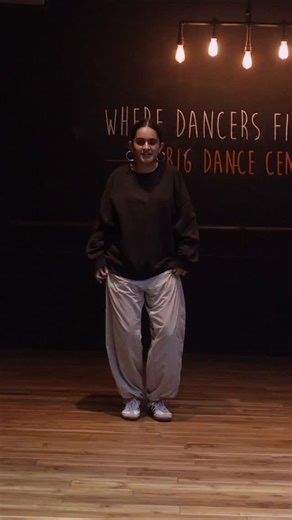 Mumbai // Come Vibe with @mahima._m ✨ 💥 Drop in for just ₹700 per class! Don’t miss the vibe—secure your spot now! 🗓 Every SUNDAY| 5:15PM 🎟 Drop-ins & Monthly packages available 📞 8899340340 📲 WhatsApp Available | Big Dance Centre