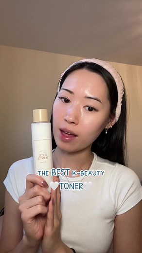 The I’m From Rice Toner is my holy grail of all toners! It’s the perfect milky toner that will transform your dull and dry skin into glowy and hydrated skin🤩 You can get this toner during the ✨Amazon Black Friday Sale✨🤍 #imfrom #ricetoner #glowingskin #koreantoner #ricewaterskincare #koreanskincareproducts #amazonfinds #blackfriday #pickytiktoker