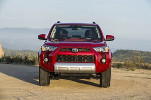How to use 4WD system on Toyota 4Runner Trail Grade