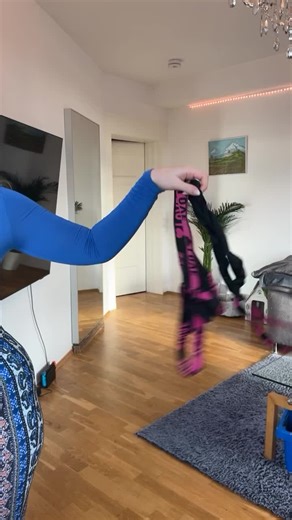 Boom 🤭🤭🤭 #yoga #scotland #yogapants #mia #vira #magic #rangerfc