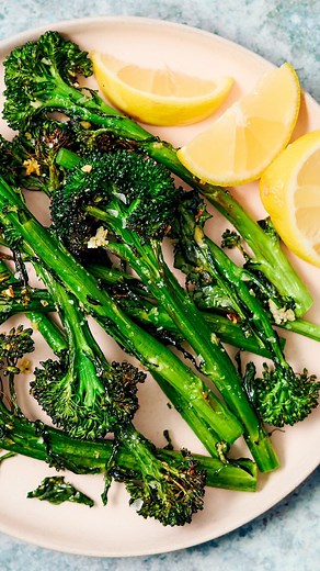 Bri Beaudoin on Instagram: "AIR FRYER BROCCOLINI 🥦 This easy Air Fryer Broccolini takes only minutes to make! Seasoned with olive oil, garlic, and lemon, this recipe makes tender roasted broccolini that’s crispy on the edges (not steamed). A healthy veggie side dish for lunch or dinner. Get the recipe in profile. #evergreenkitchen #vegetarianrecipes #dinnerideas #airfryerrecipes #airfryercooking"