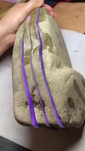 မြန်မာကျောက်စိမ်းနှင့် လောပန်းလောင်း အကြောင်း