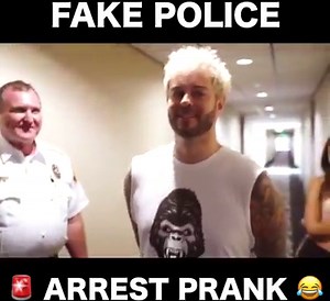 I paid these 2 hollywood cops to arrest my friend 😂😂 | Jake Paul