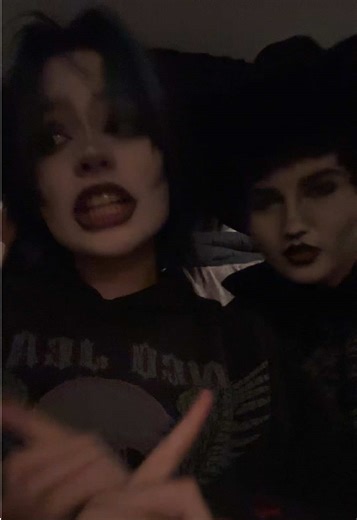 Just open uppp 😝 @Tour #goth #gothmakeup #vkei #fyp #mytunmyhurts