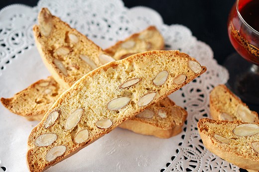 Biscotti clásico de almendras: las galletas italianas más famosas (que en realidad se llaman cantucci)