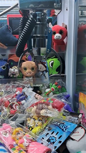 This is going to be fun ! Lucky Claw Time!