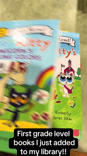 Nuevos libros de primer grado en mi biblioteca