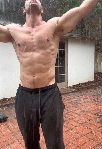 Enjoying the LA Rain: Fitness Motivation and Soundscapes