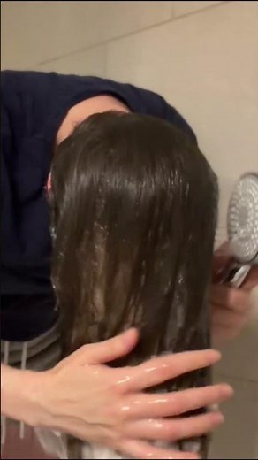ASMR Realistic Hair Wash 🫧 Deep Lather & Rinsing #shorts #visualtingle