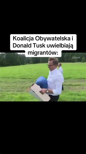 Koalicja Obywatelska i Donald Tusk uwielbiają migrantów. Pizza, obelgi, polityka „wpuścić wszystkich”... Ludzie nie zapomnieli.