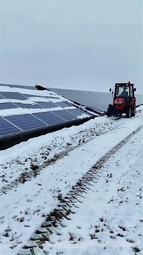Clearing the Snow: How Solar Panels Stay Productive in Winter