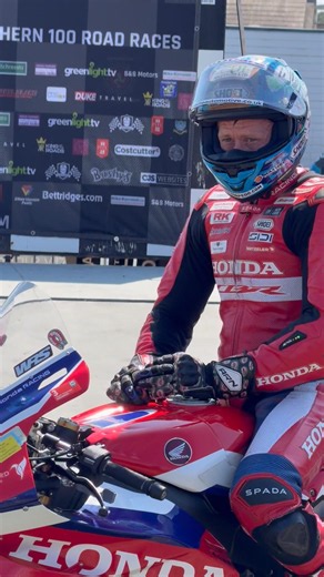 Dean Harrison wins the Isle of Man Steam Packet Company Senior Race #isleofman #southern100