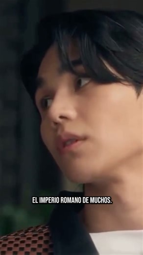 Azteca 7 on Instagram: "KinnPorsche es para muchos (y lo comprobamos) un evento canónico y para echarle sal a la herida, les dejamos este soberbio momento...un minuto de silencio por el corazón de Chay. ❤️‍🩹🫂💔😭⁣ .⁣ #JeffSatur #KinnPorsche #KimTheerapanyakul #PorchayKittisawasd #BL"