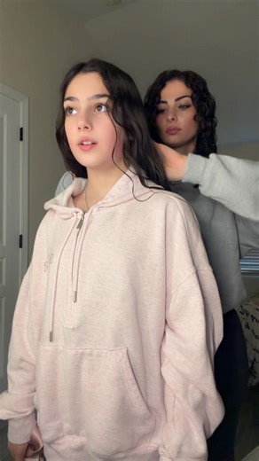 Evet (@evet.seee)’s videos with يا بنات - Nancy Ajram